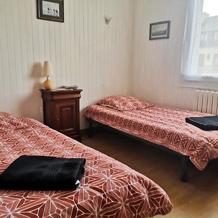 Chambre au calme et simple, cuisine a dispo Saint-Pol-de-Léon Esterno foto
