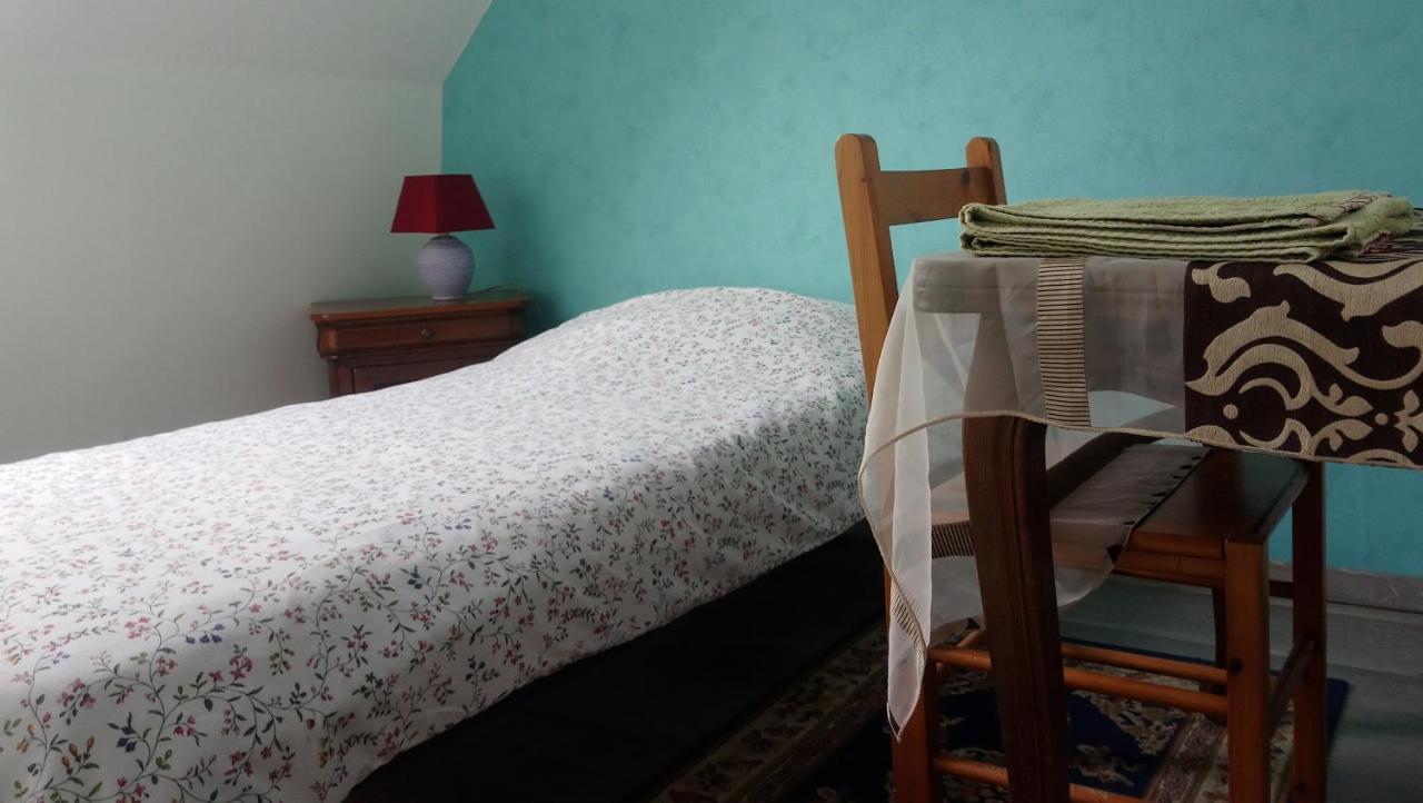 Chambre au calme et simple, cuisine a dispo Saint-Pol-de-Léon Esterno foto